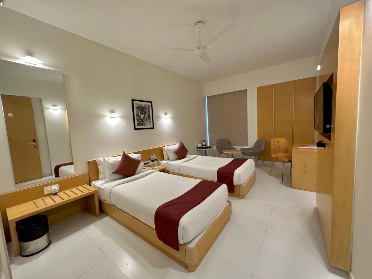 Quality Inn Patria Suites, Rajkot Exterior photo