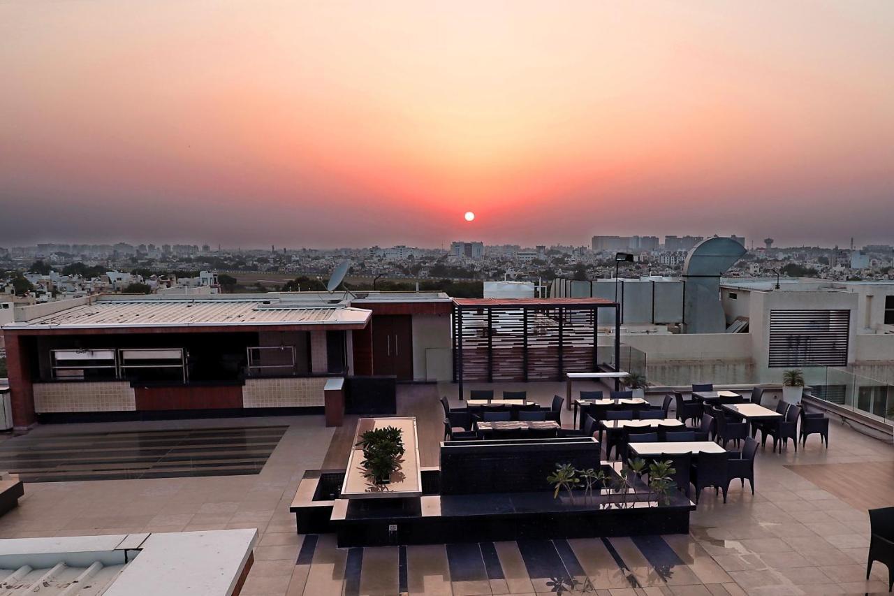 Quality Inn Patria Suites, Rajkot Exterior photo