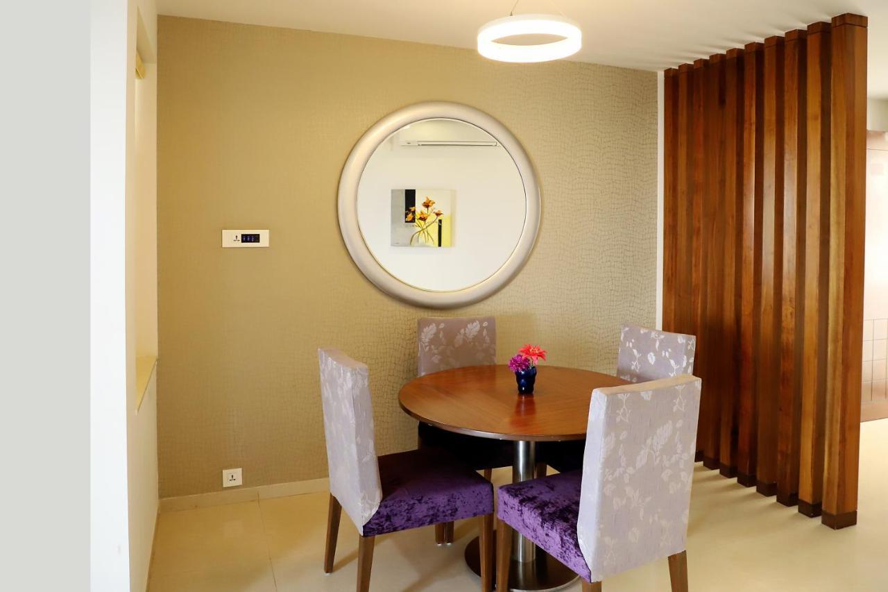 Quality Inn Patria Suites, Rajkot Exterior photo