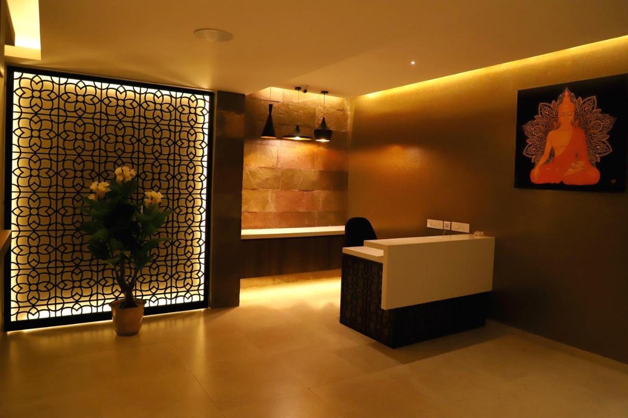 Quality Inn Patria Suites, Rajkot Exterior photo