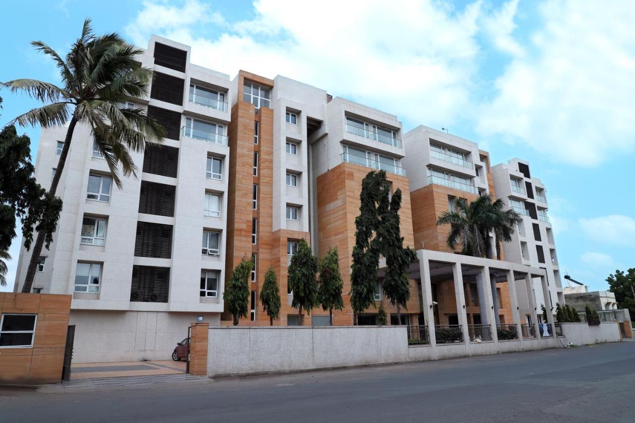 Quality Inn Patria Suites, Rajkot Exterior photo