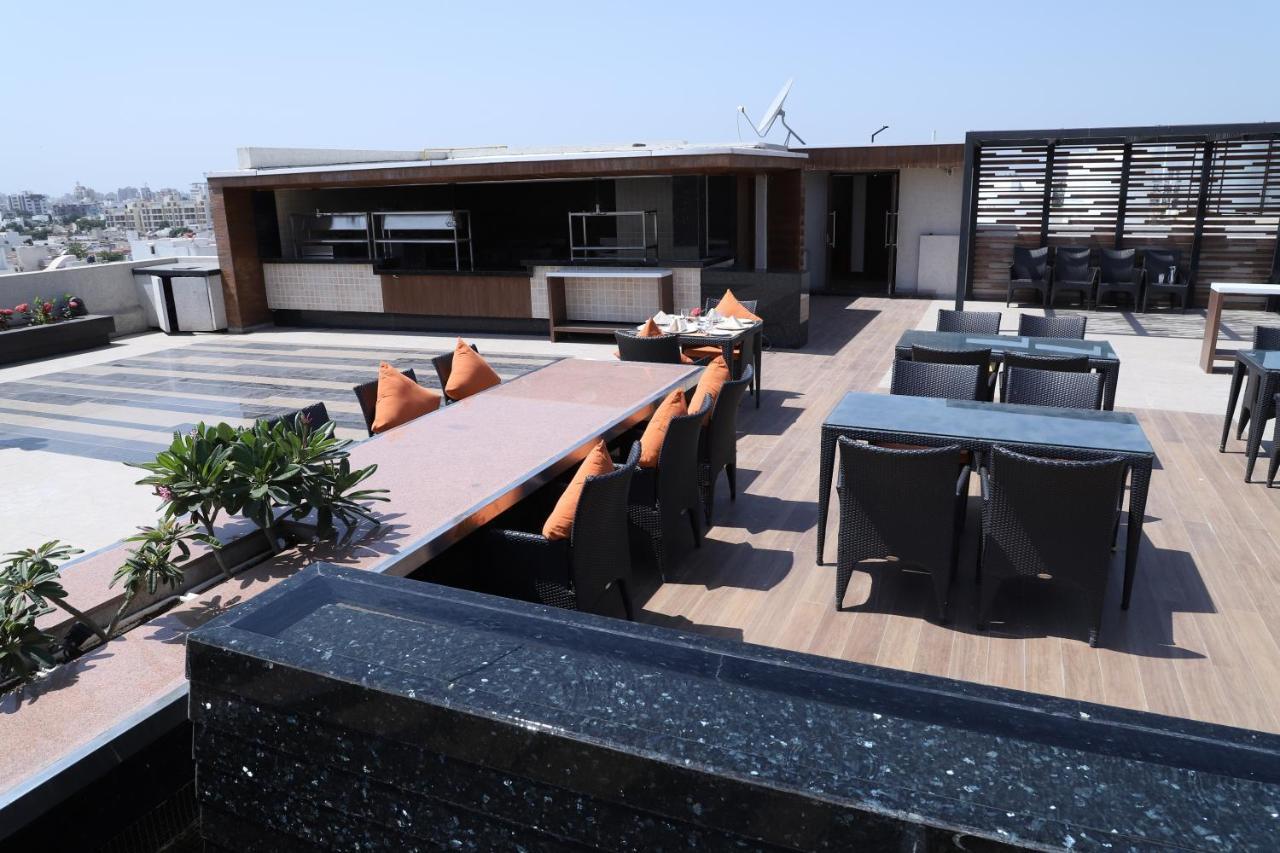 Quality Inn Patria Suites, Rajkot Exterior photo